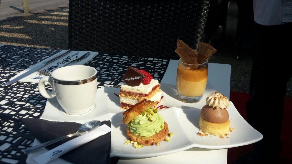 cafe gourmand du café bleu