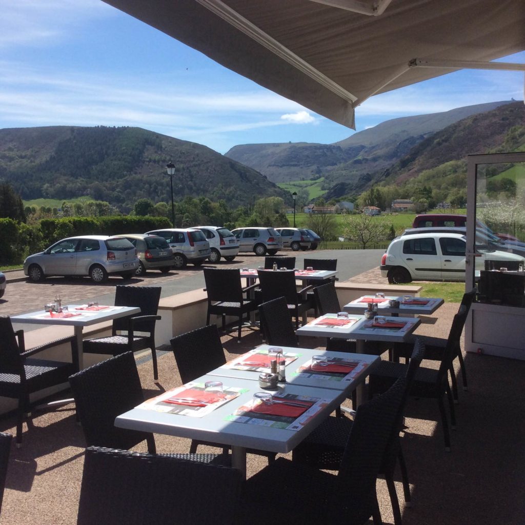 terrasse vue sur l'Artzamendi