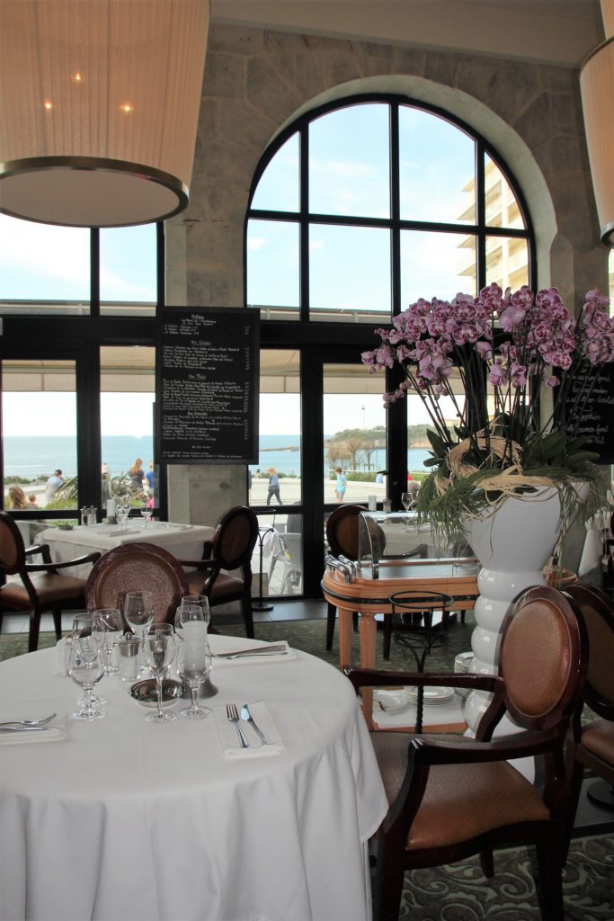 Le Café de Paris Biarritz brasserie vue mer Les fourchettes de Claire