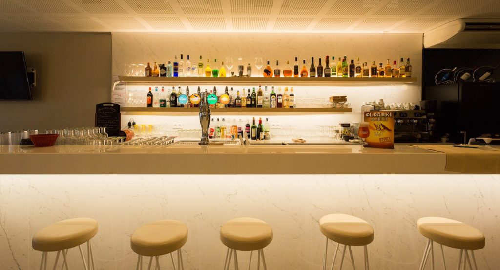 le comptoir du restaurant aizehegoa