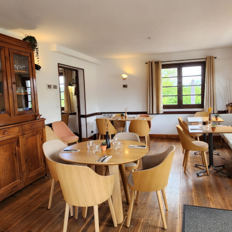 Maison Hordago salle avec buffet